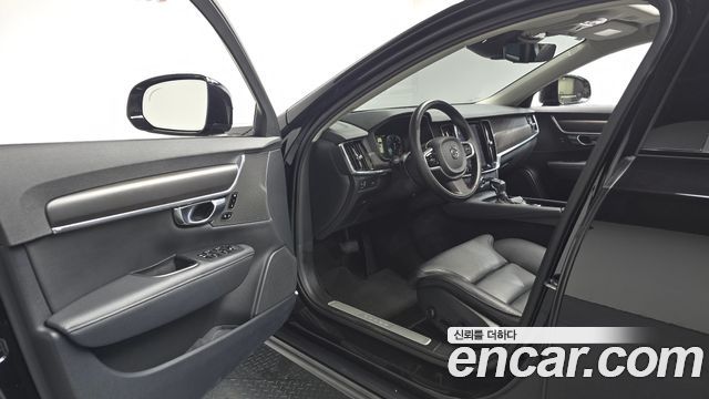 Volvo V90 2018 — photo 13