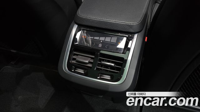 Volvo V90 2018 — photo 25