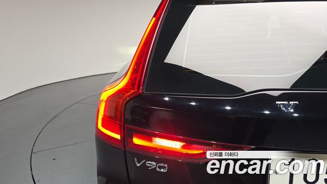 Volvo V90 2018 — photo 9