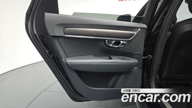 Volvo V90 2018 — photo 15