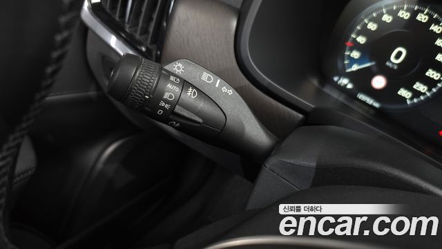 Volvo V90 2018 — photo 29