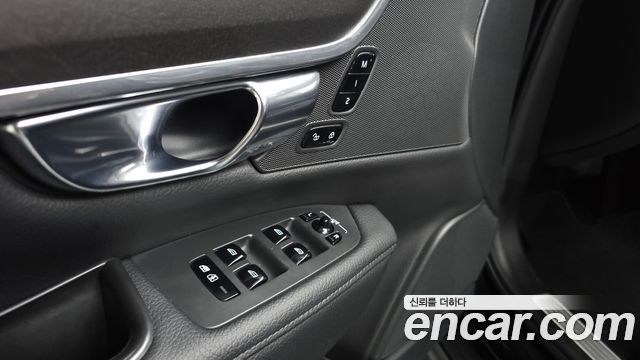 Volvo V90 2018 — photo 31
