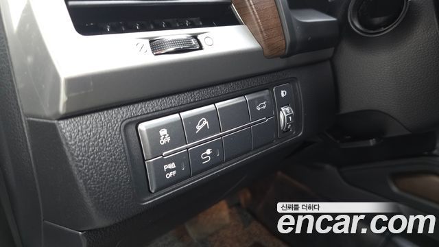 KG Mobility Rexton 2018 — photo 27