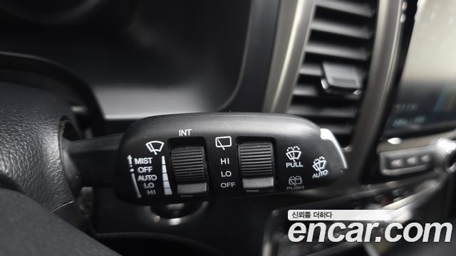 KG Mobility Rexton 2018 — photo 28