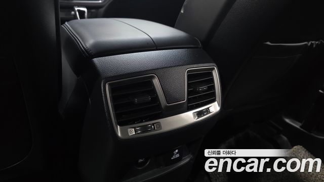 KG Mobility Rexton 2018 — photo 34