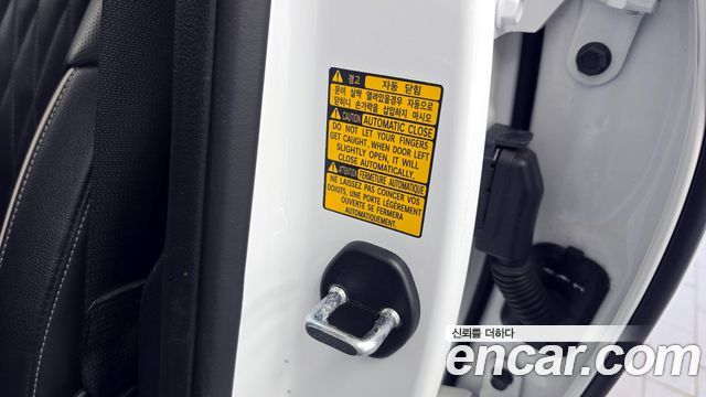 Genesis G80 2022 — photo 18