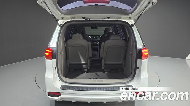 Kia Canival 2019 — photo 22