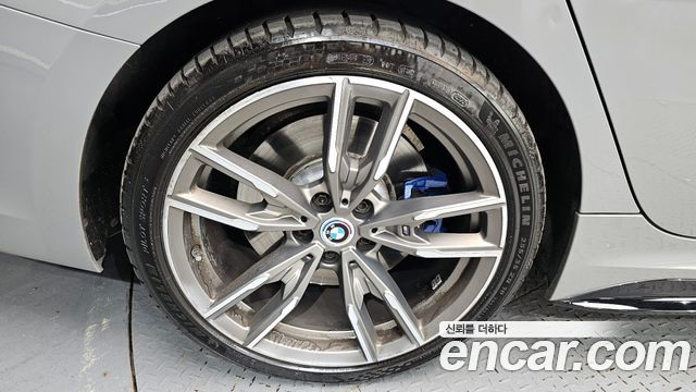 BMW 3-Series 2021 — photo 5