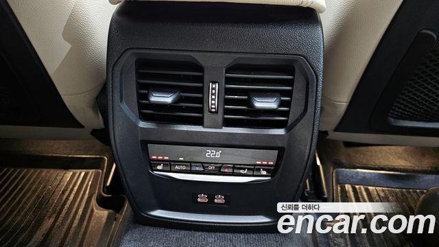 BMW 3-Series 2021 — photo 18