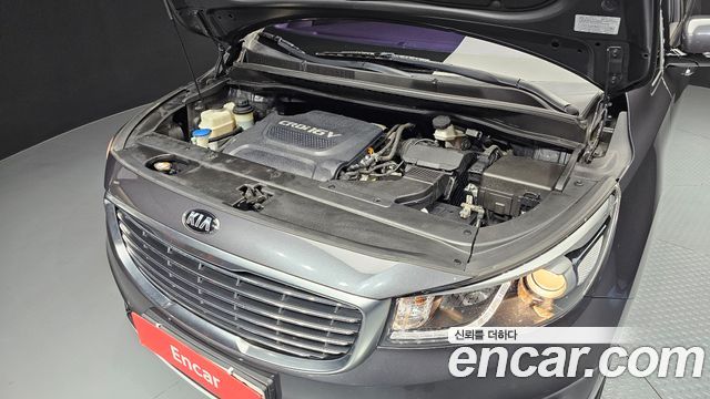 Kia Canival 2015 — photo 6