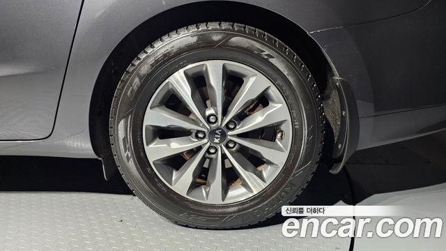 Kia Canival 2015 — photo 7