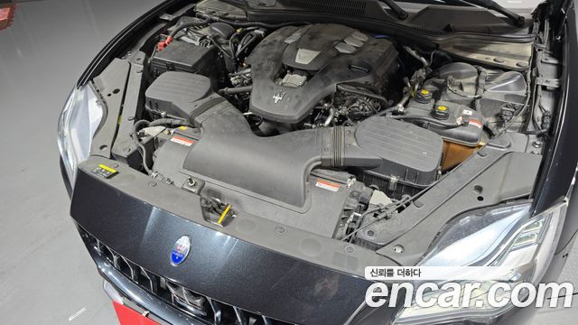 Maserati Quattroporte 2019 — photo 6