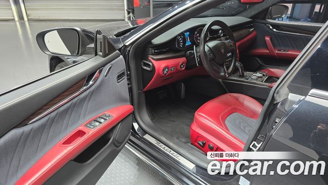 Maserati Quattroporte 2019 — photo 13