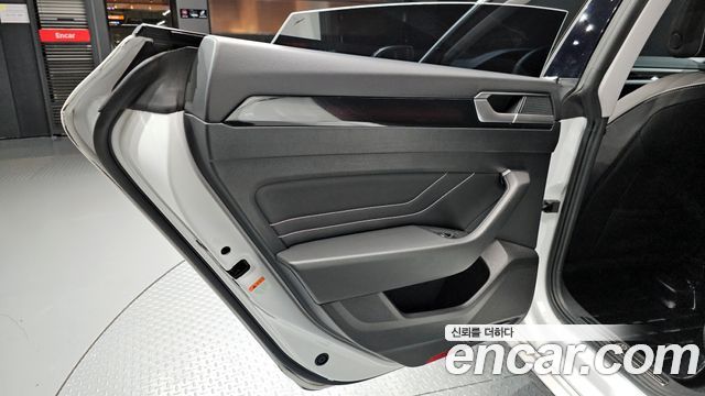 Volkswagen Arteon 2023 — photo 15