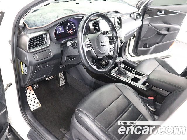 Kia Sorento 2018 — photo 17