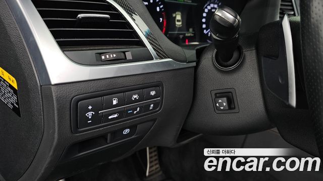 Genesis G80 2017 — photo 17