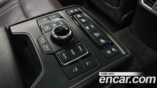 Genesis G80 2017 — photo 18