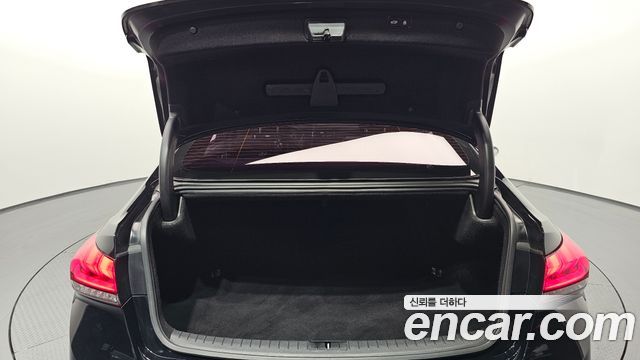 Genesis G80 2017 — photo 20