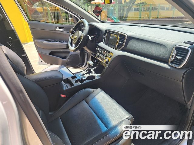 Kia Sportage 2017 — photo 17