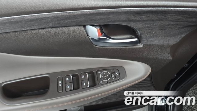 Hyundai Santafe 2019 — photo 27