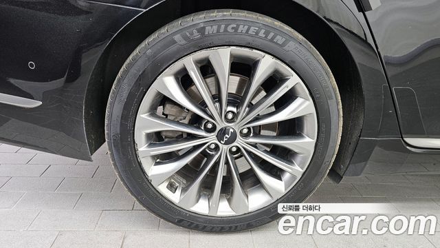 Kia K9 2022 — photo 5