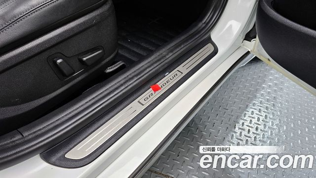 Hyundai Grandeur 2018 — photo 31