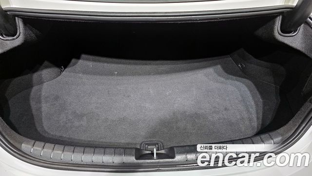 Hyundai Grandeur 2018 — photo 32