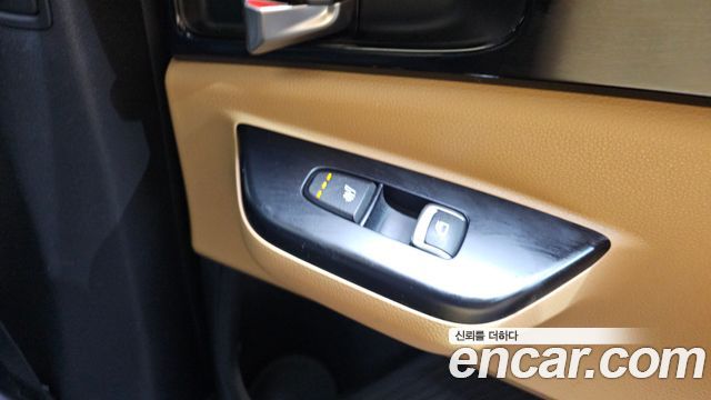 Kia Canival 2023 — photo 25