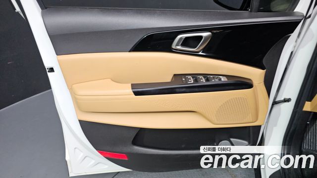 Kia Canival 2023 — photo 14