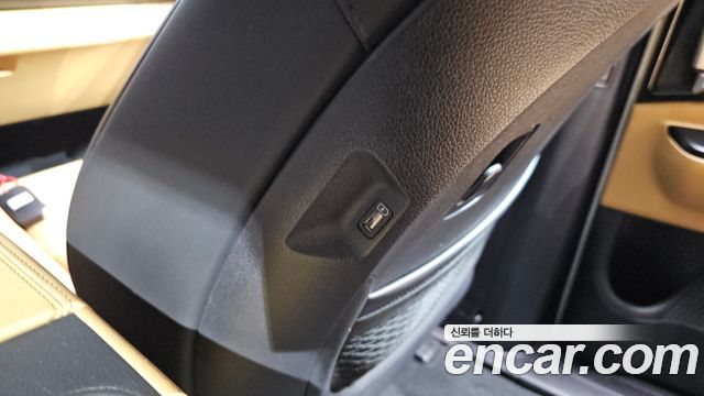Kia Canival 2023 — photo 16