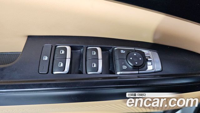 Kia Canival 2023 — photo 28