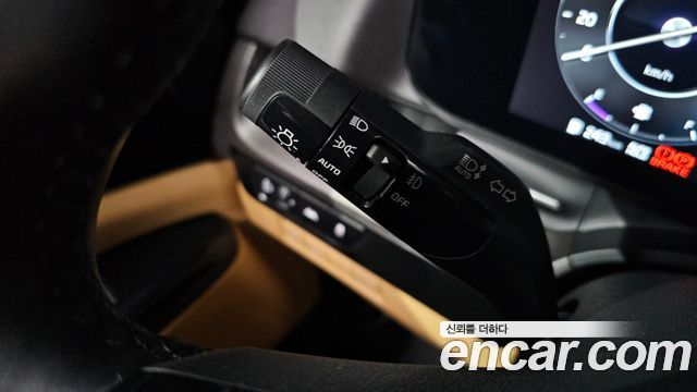 Kia Canival 2023 — photo 29