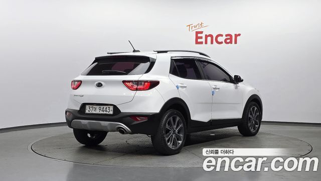 Kia Stonic 2018 — photo 2