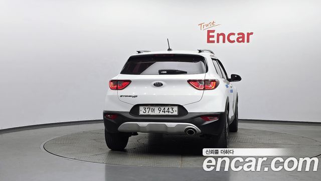 Kia Stonic 2018 — photo 4