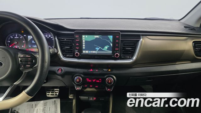 Kia Stonic 2018 — photo 13