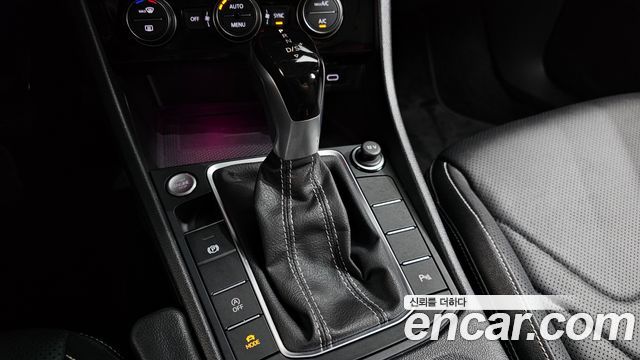 Volkswagen Jetta 2023 — photo 12