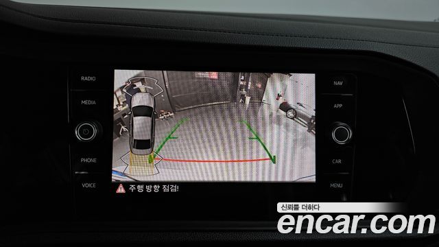 Volkswagen Jetta 2023 — photo 20