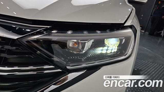 Volkswagen Jetta 2023 — photo 8