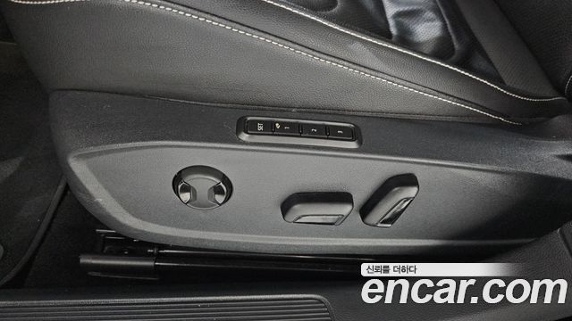 Volkswagen Jetta 2023 — photo 31