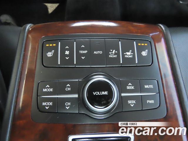 Hyundai Equus 2012 — photo 8