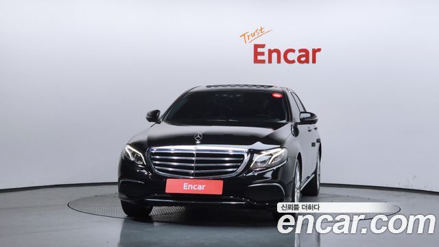 Mercedes-Benz E-Class 2019 — photo 3