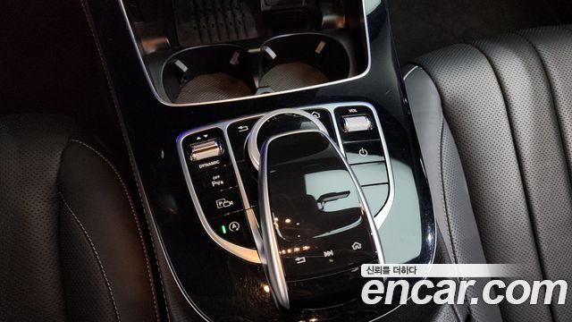 Mercedes-Benz E-Class 2019 — photo 10