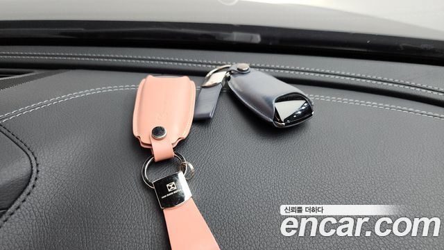 Mercedes-Benz E-Class 2019 — photo 16