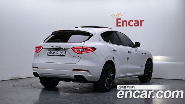 Maserati Levante 2019 — photo 2