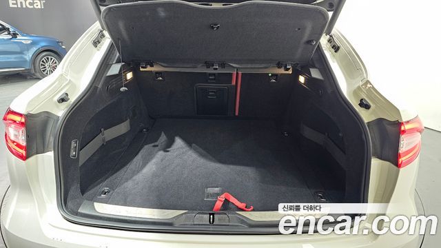 Maserati Levante 2019 — photo 26