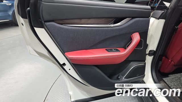 Maserati Levante 2019 — photo 15