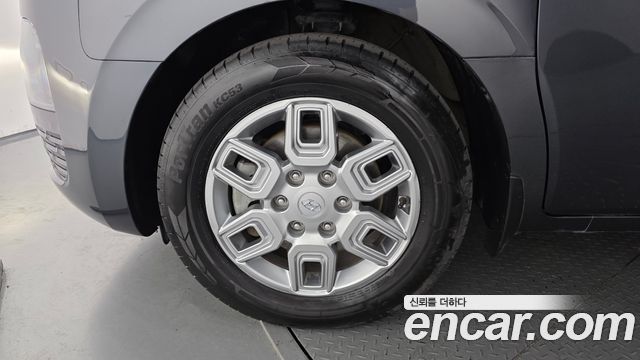 Hyundai Staria 2022 — photo 5