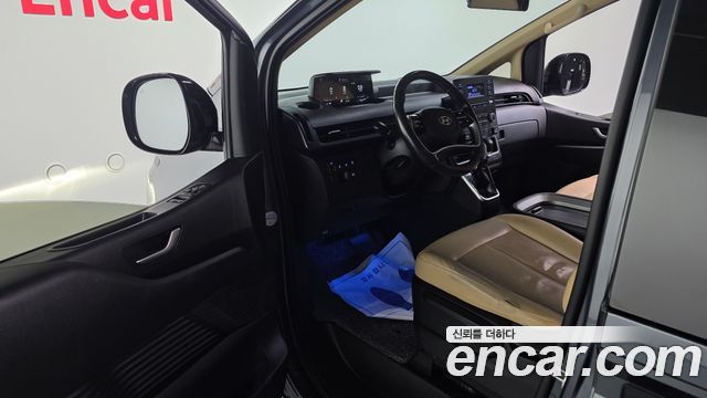 Hyundai Staria 2022 — photo 10