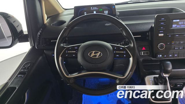 Hyundai Staria 2022 — photo 12