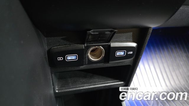 Hyundai Staria 2022 — photo 17